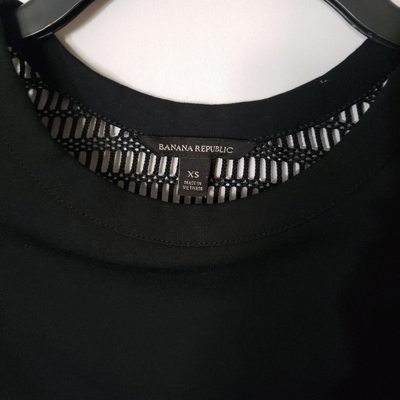 Banana Republic Black Net Crop Top - Picture 3 of 5